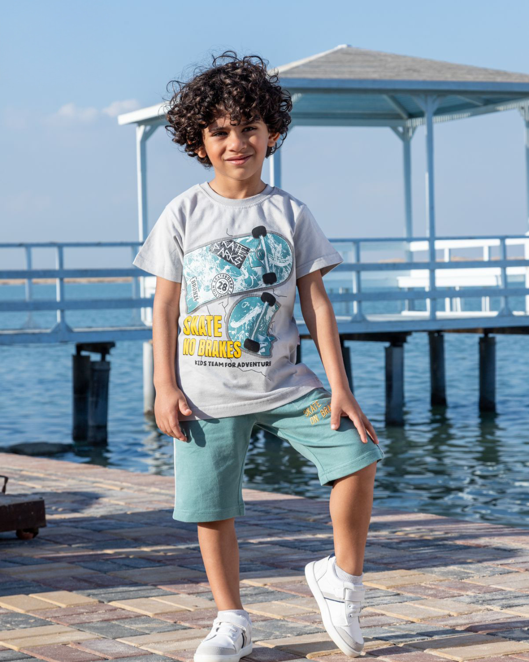 SKATE ON BRAKES Boys' pajamas, half-sleeved T-shirt and shorts