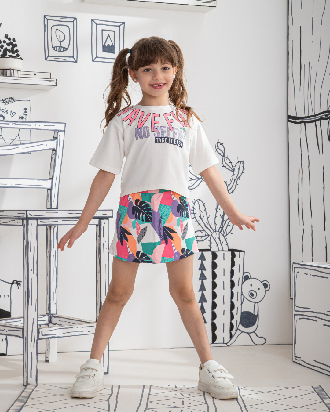 HAVE FUN Girls' pajamas, half-sleeved T-shirt and floral shorts