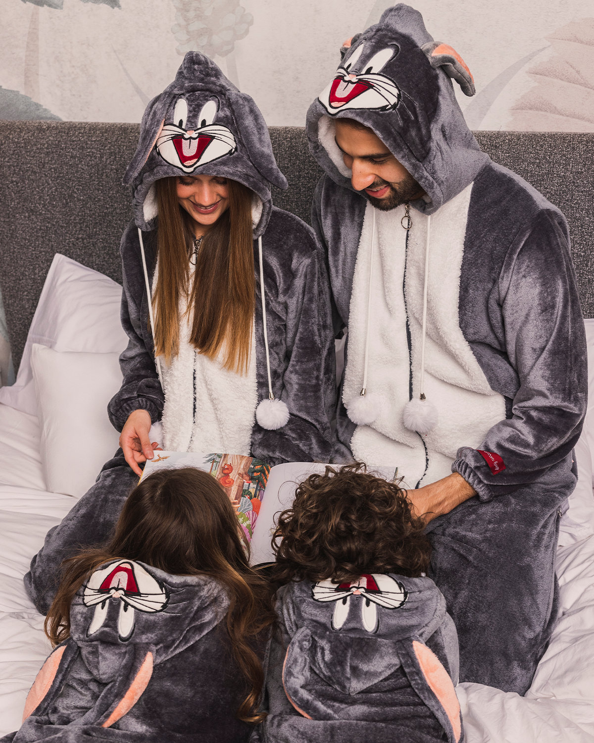 Bugs Bunny Jumpsuit Men's and Women's Polar Jumpsuit with Cabochon Bugs Bunny character