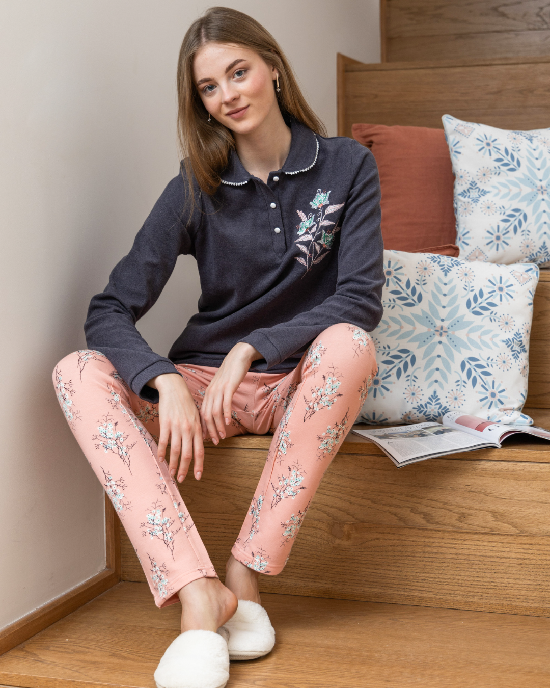 Pajamas for women, cashmere, cool and embroidered, with Milton Sama pants