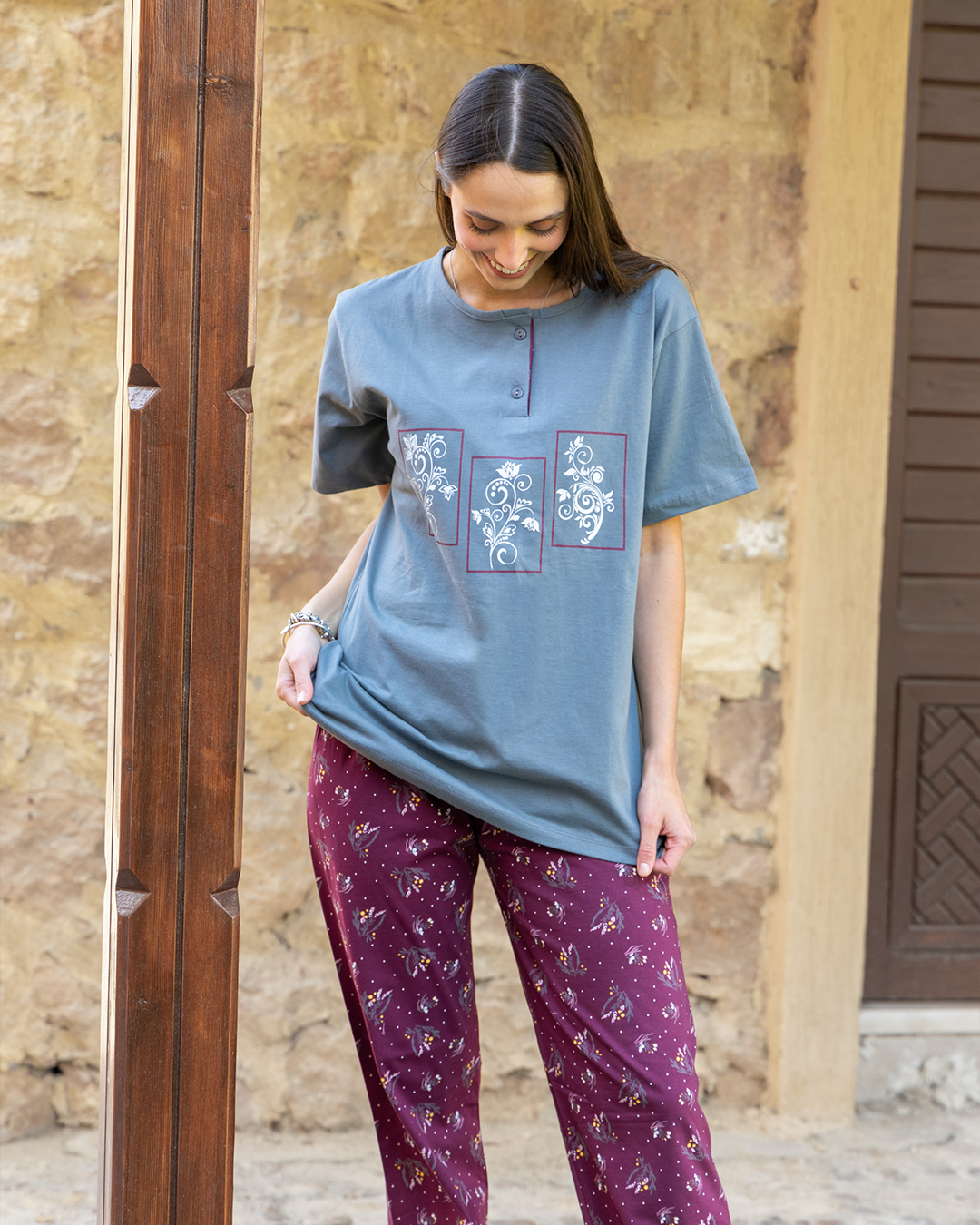 Women's pajamas, half sleeves, polo pants, branches