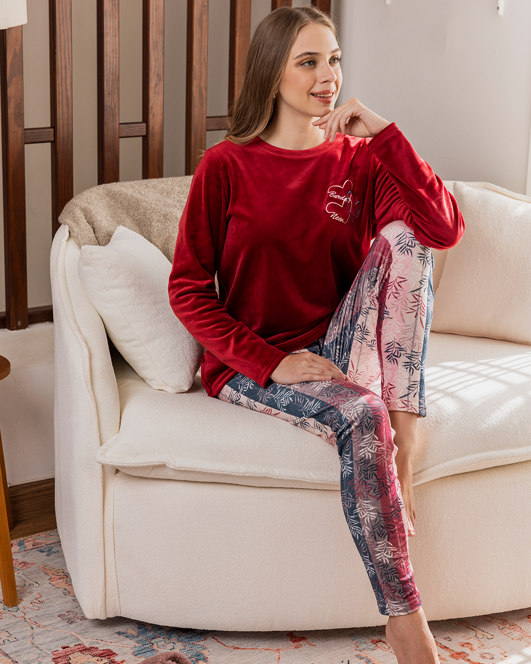 Women's velor pajamas, plain sweater with embroidered hearts