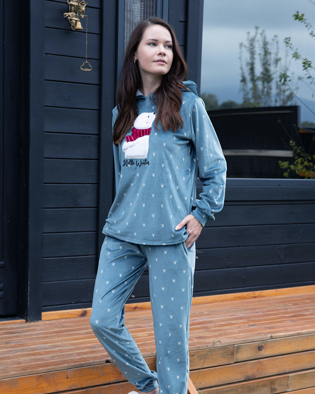 Hello Winter Ladies's Soft Elastane Velvet Pajamas 