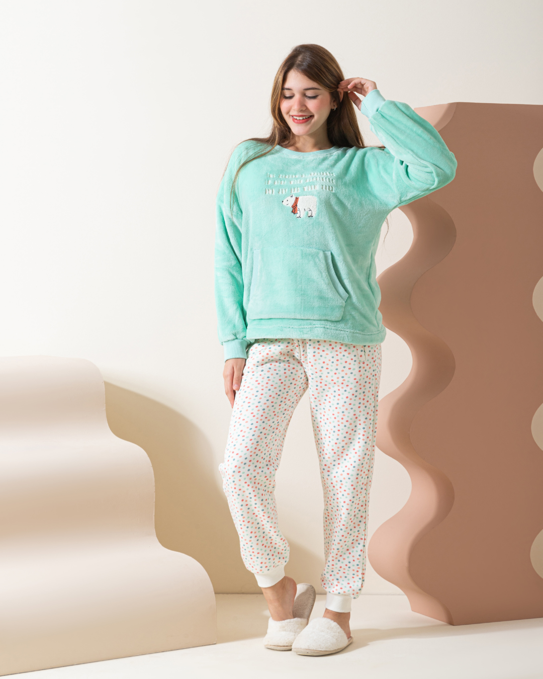 Holiday season bear girls' pajamas with a kangaroo pocket