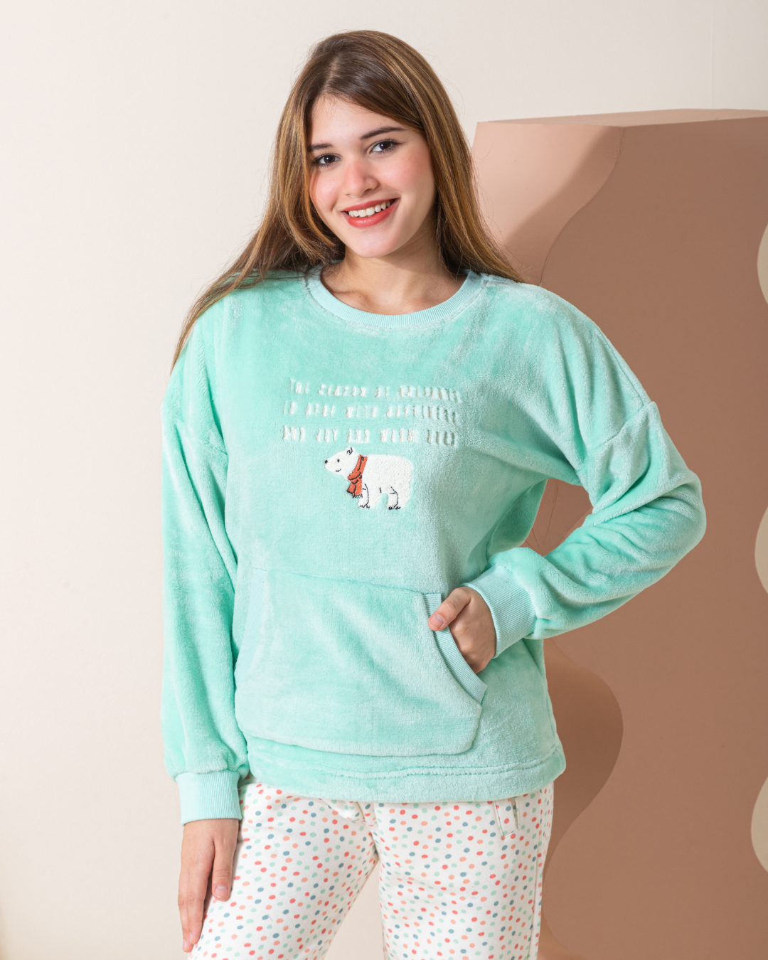 Holiday season bear girls' pajamas with a kangaroo pocket