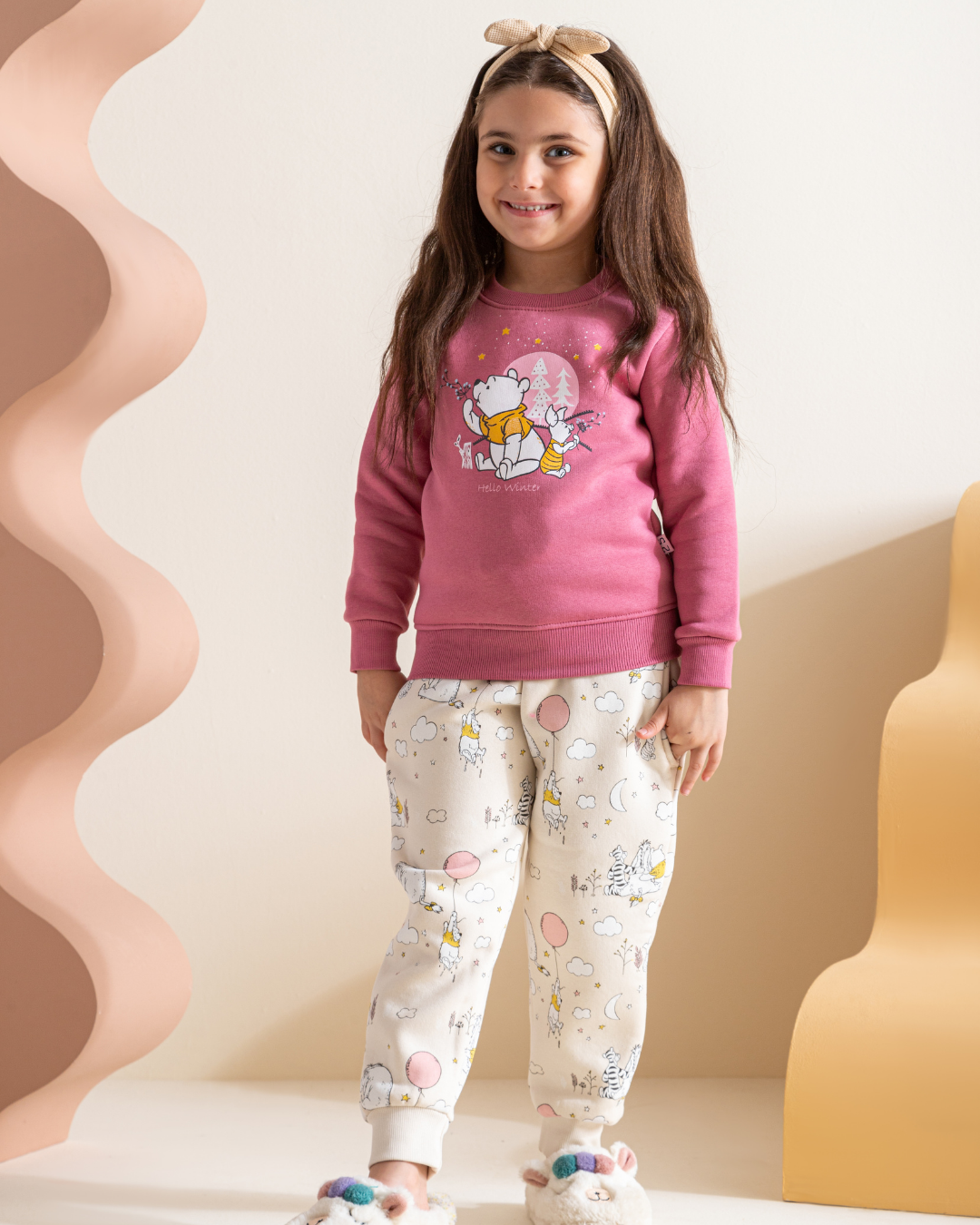 Hello winter Disney children's pajamas for girls with pooh print pants