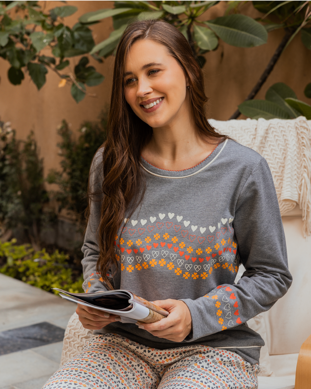 Women's long sleeve pajamas with long pants, heart print