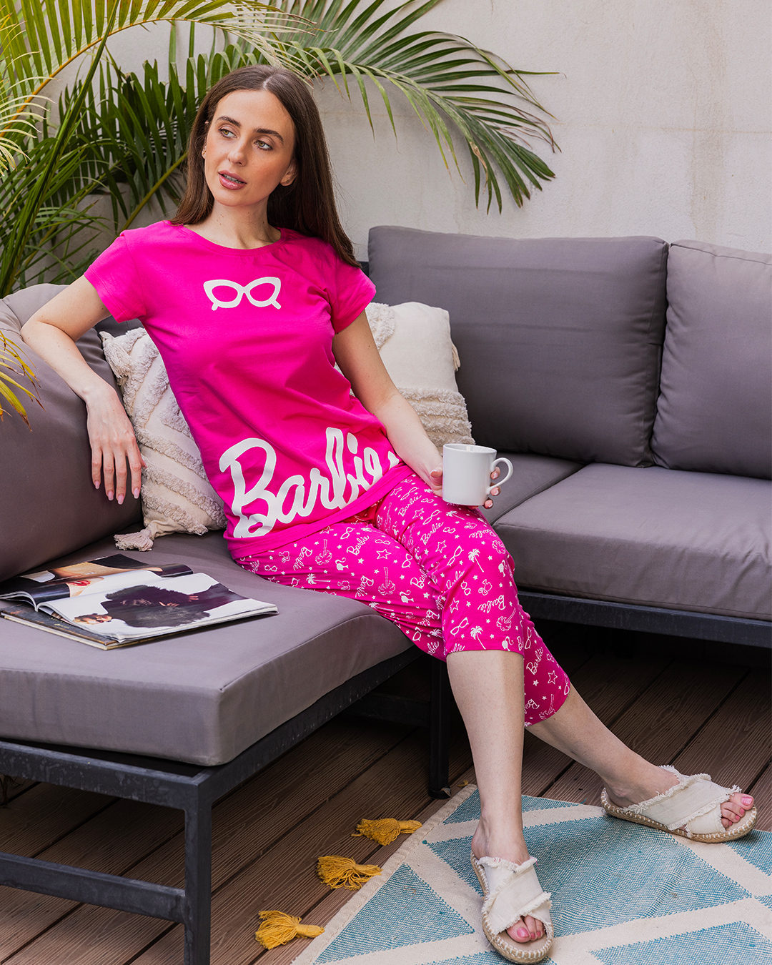 Barbie women's pajamas, half-sleeved T-shirt and Barbie pantyhose