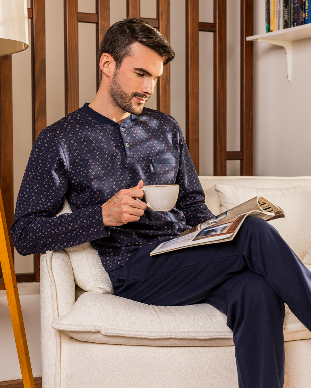 Plain men's pajamas, long-sleeved dyed-printed jacket with a round neck and buttoned collar