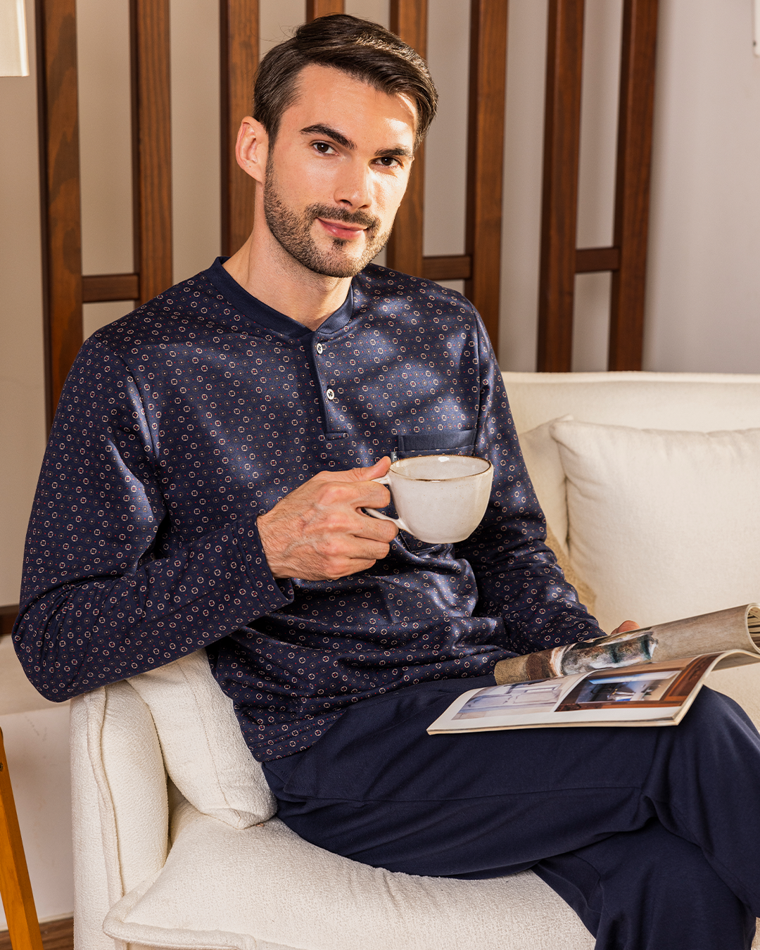 Plain men's pajamas, long-sleeved dyed-printed jacket with a round neck and buttoned collar