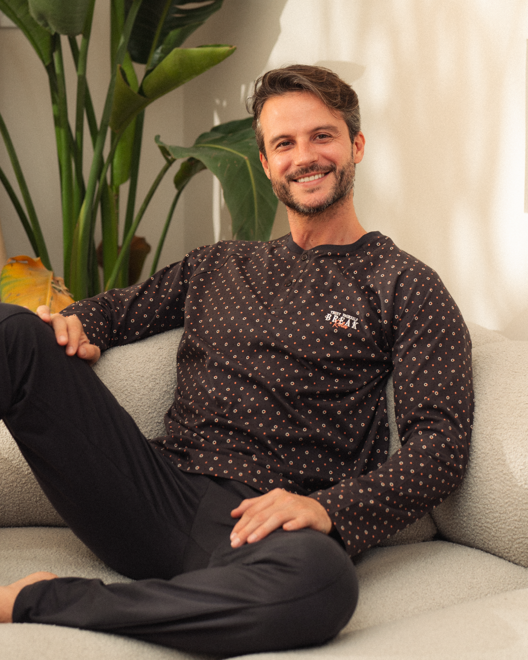 Dots of a gentleman Men's raglan sleeve pajamas and parasol pants