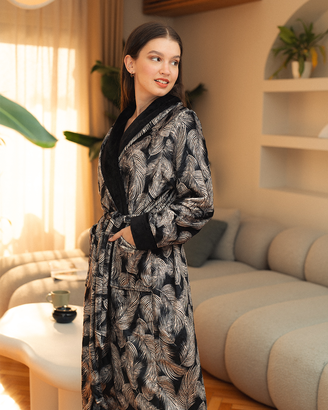 Women's Robe Cool Shawl Short Rotary Leaf Polar