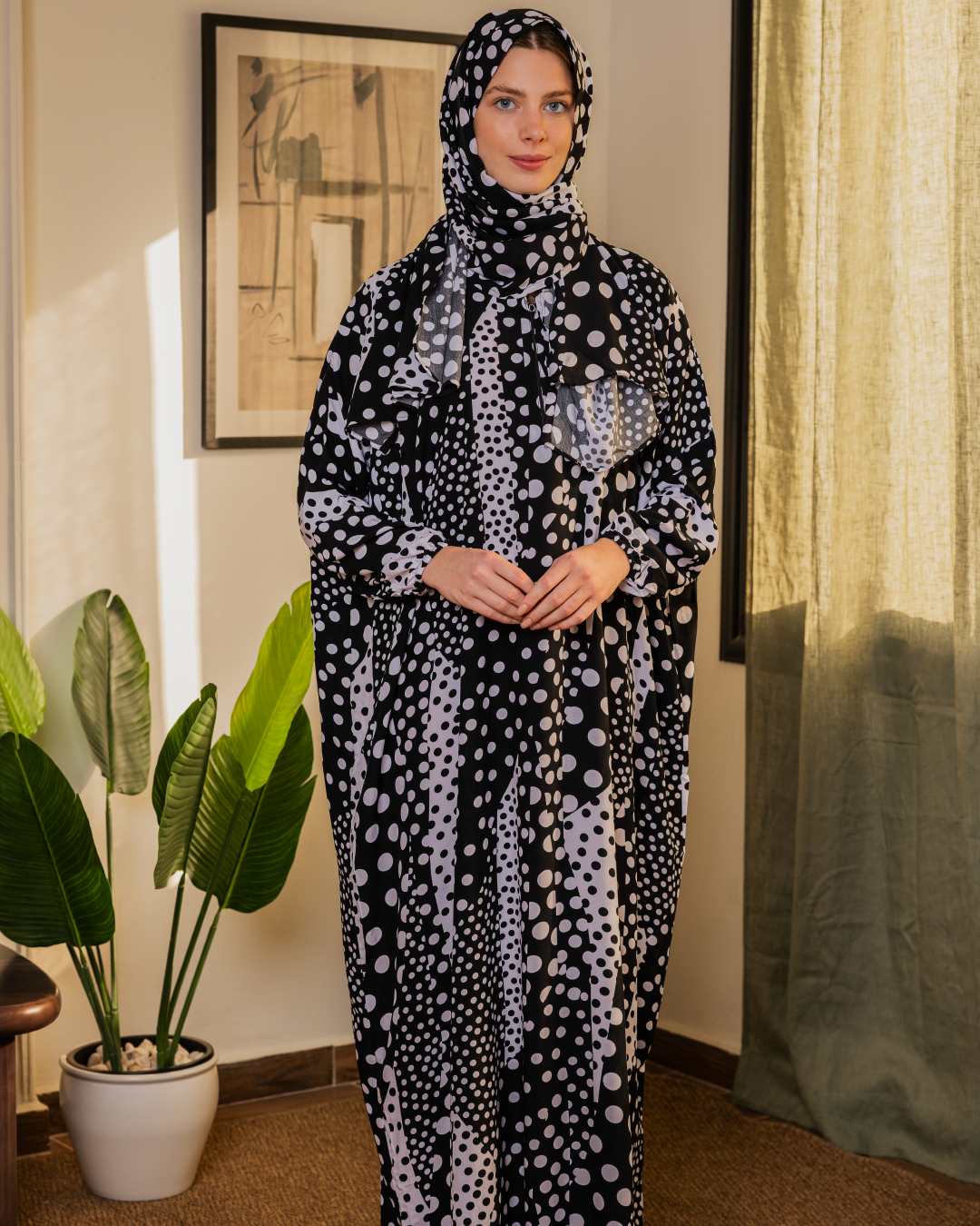 Women's patterned viscose drape