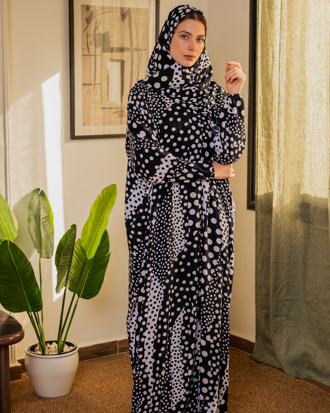 Women's patterned viscose drape