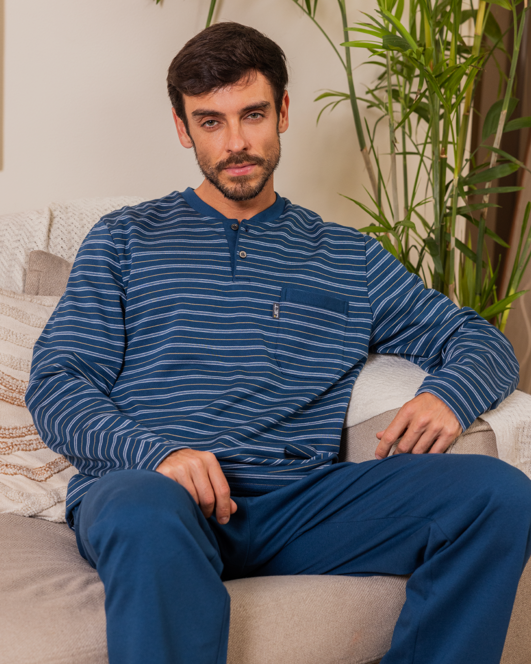 Men's Striped T-shirt with long sleeves, round neck, button-down collar, chest pocket and pants