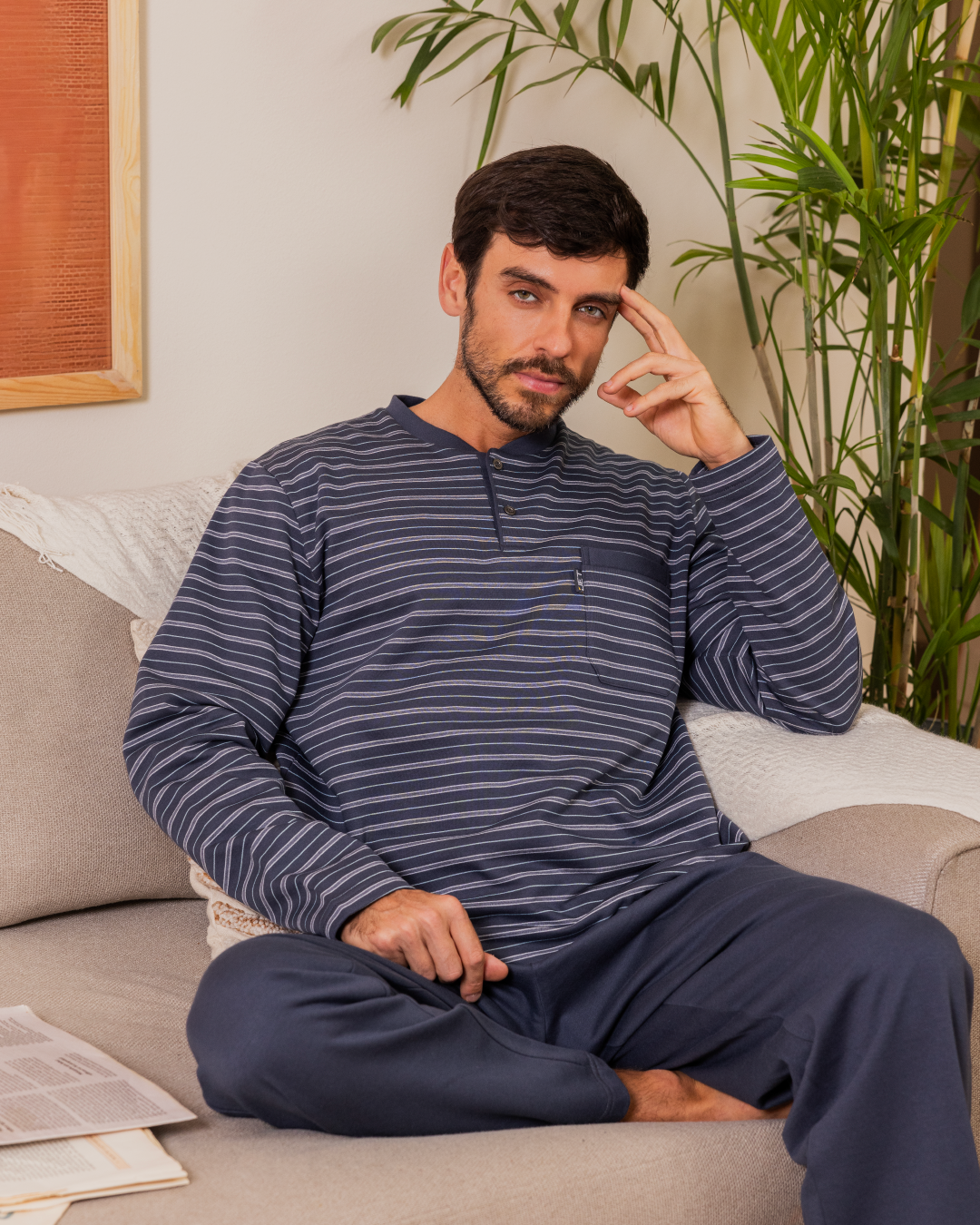 Men's Striped T-shirt with long sleeves, round neck, button-down collar, chest pocket and pants