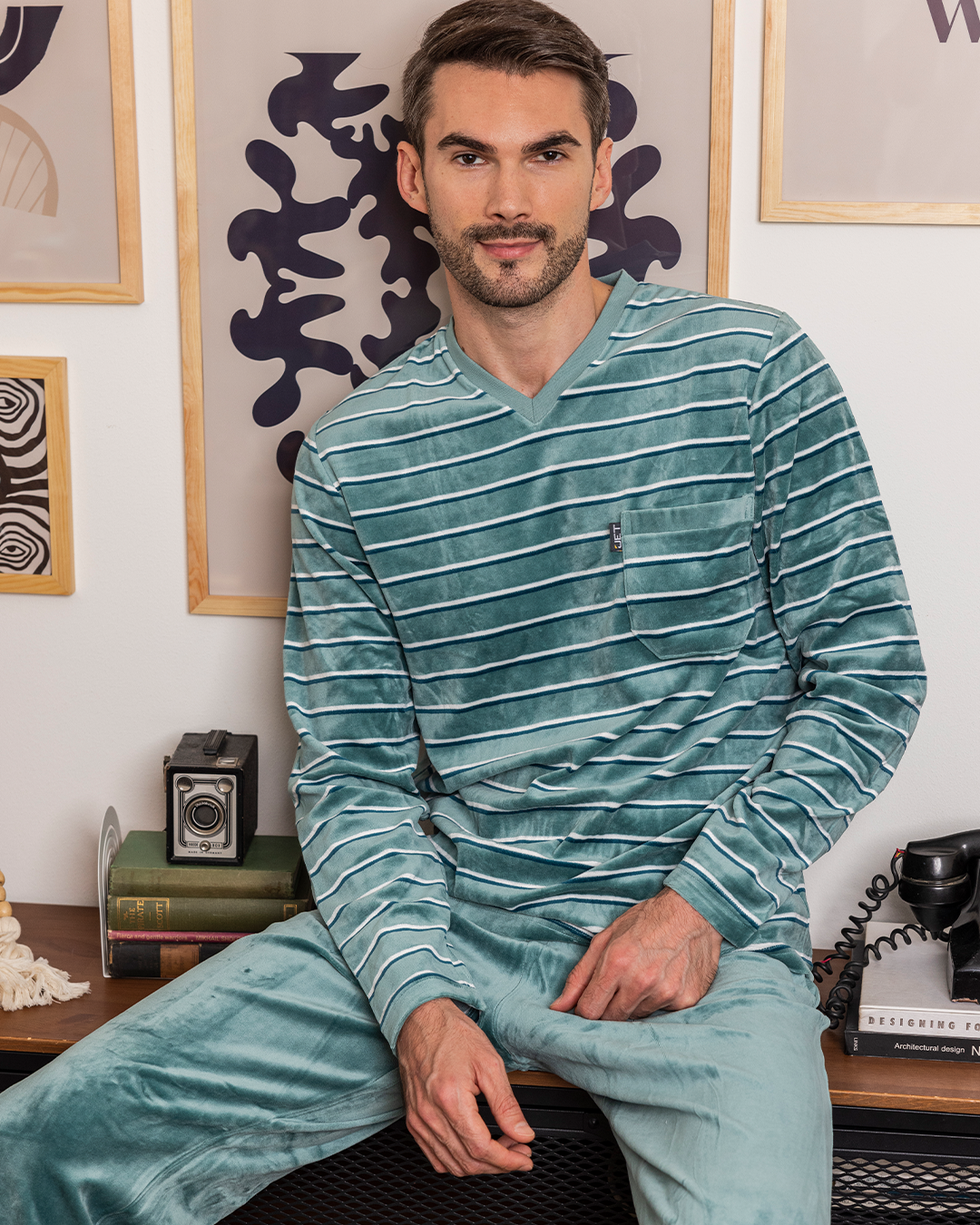(v) Men's pajamas with a cross-cut stripe and a chest pocket with a band + plain trousers with a wide elastic band