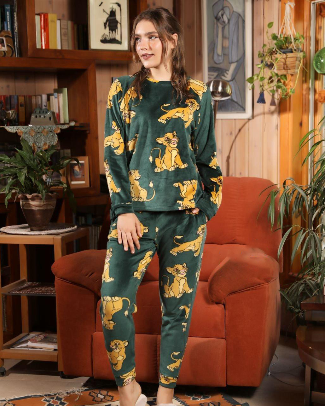 Women's pajamas printed with Simba