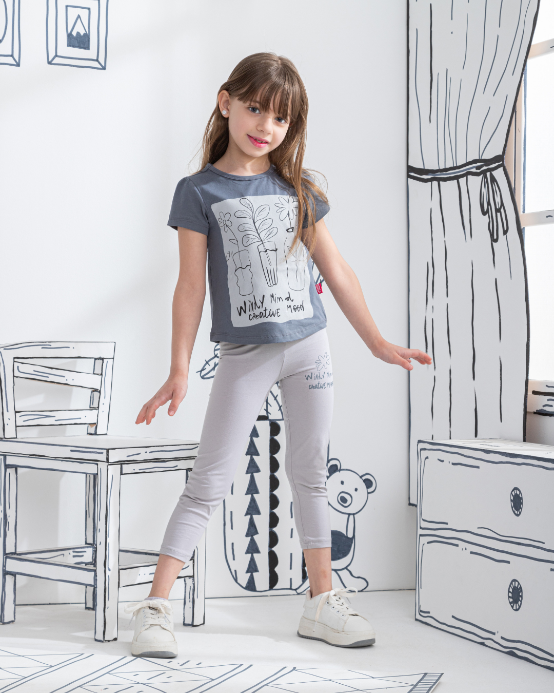 Wendy Mind Girls' half-sleeved pajamas with printed chest and trousers
