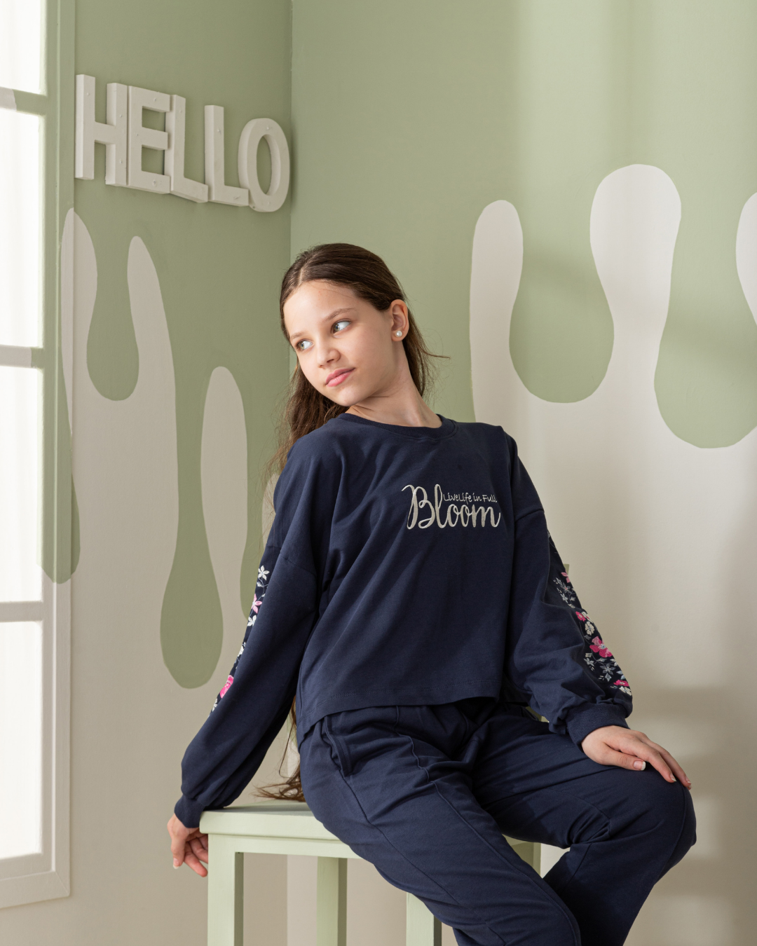 Bloom girls' pajamas with puff sleeves and trousers