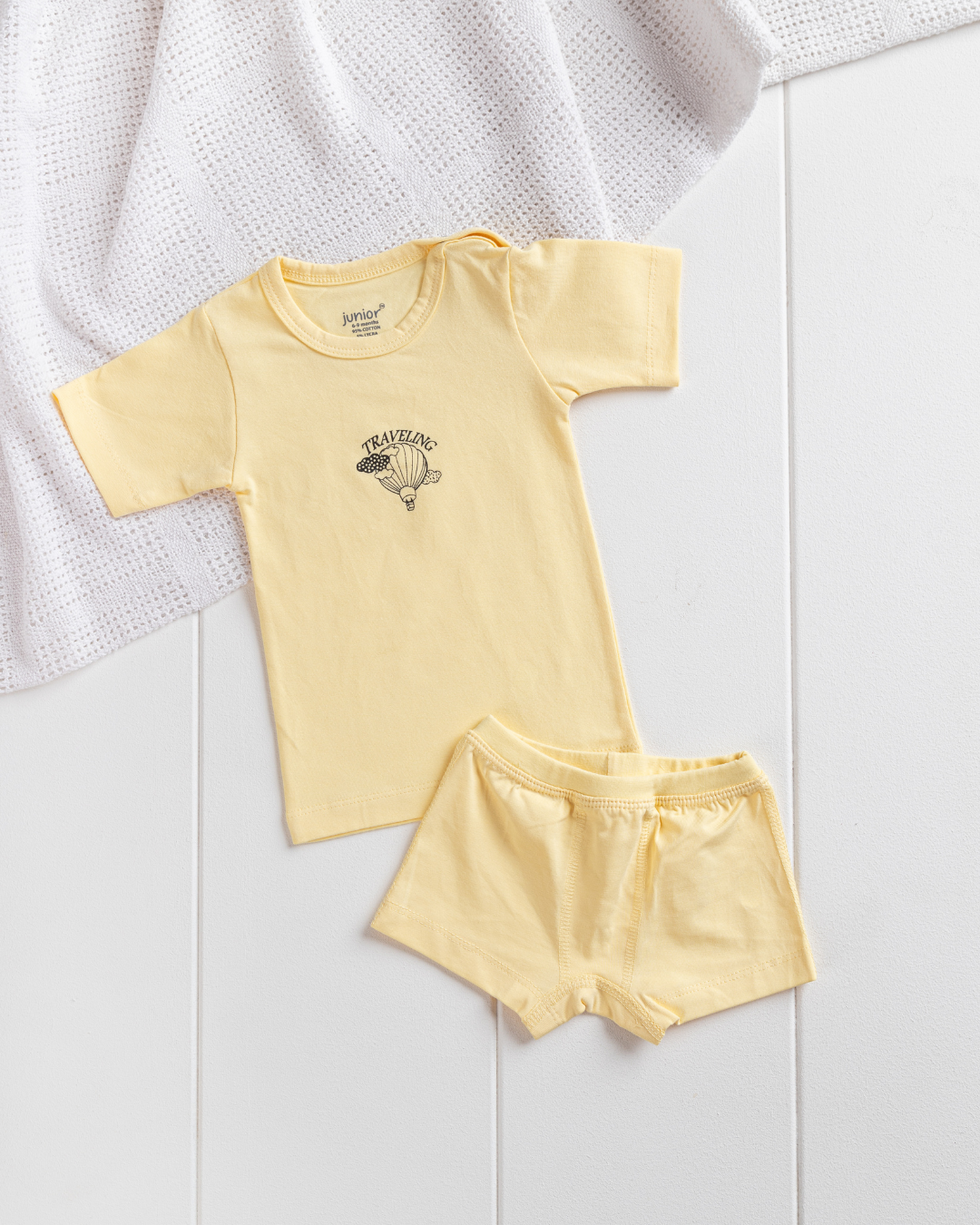 Baby girls' half sleeve printed shorts set