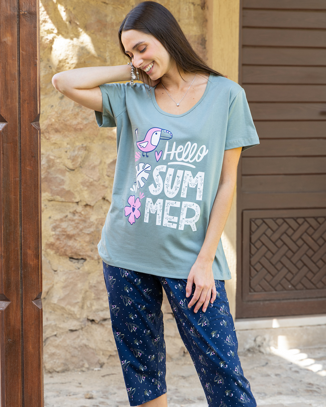 Women's pajamas, half a sleeve, a rotation of the branches