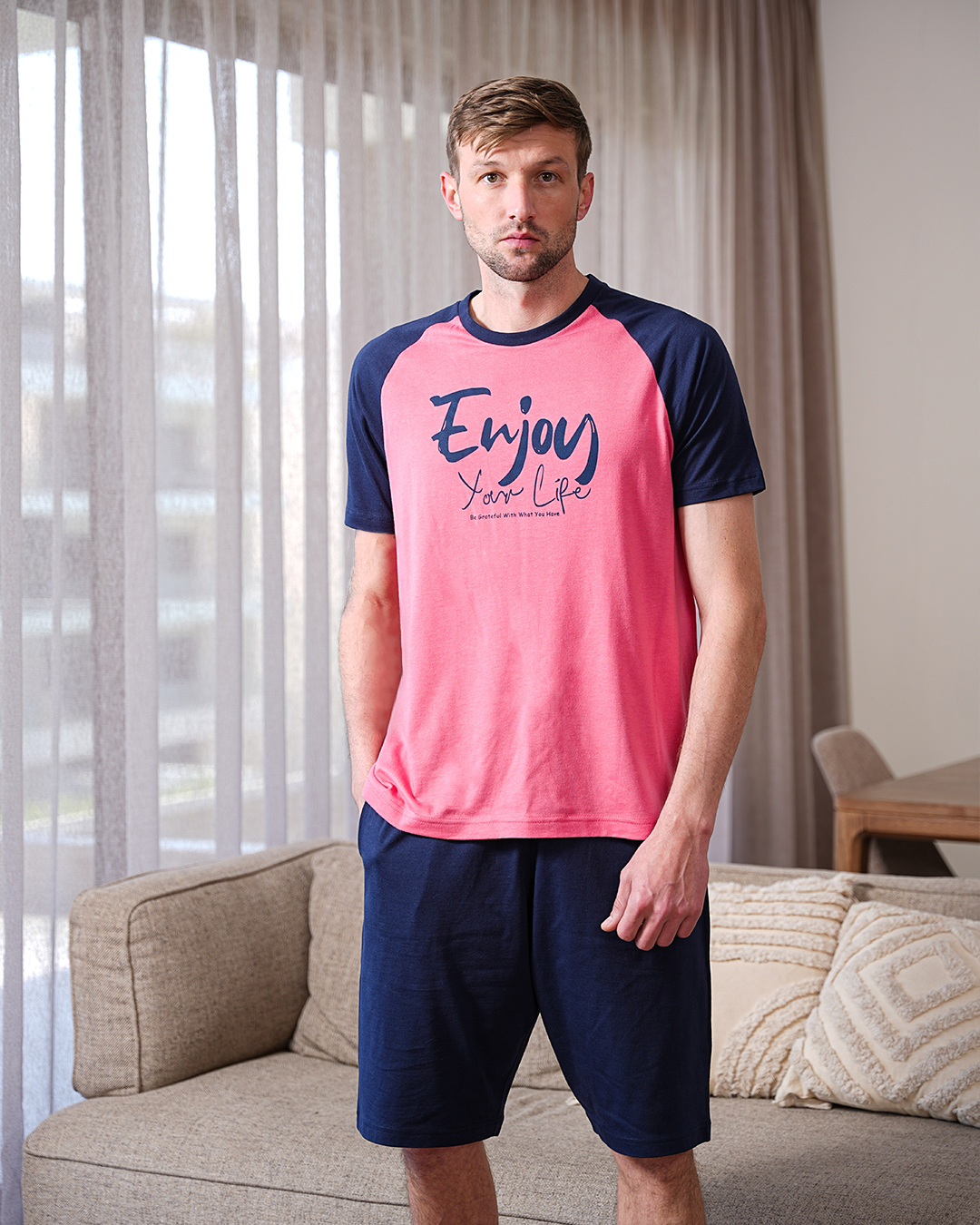 Plain men's pajamas, T-shirt printed on the chest, half sleeves, and shorts