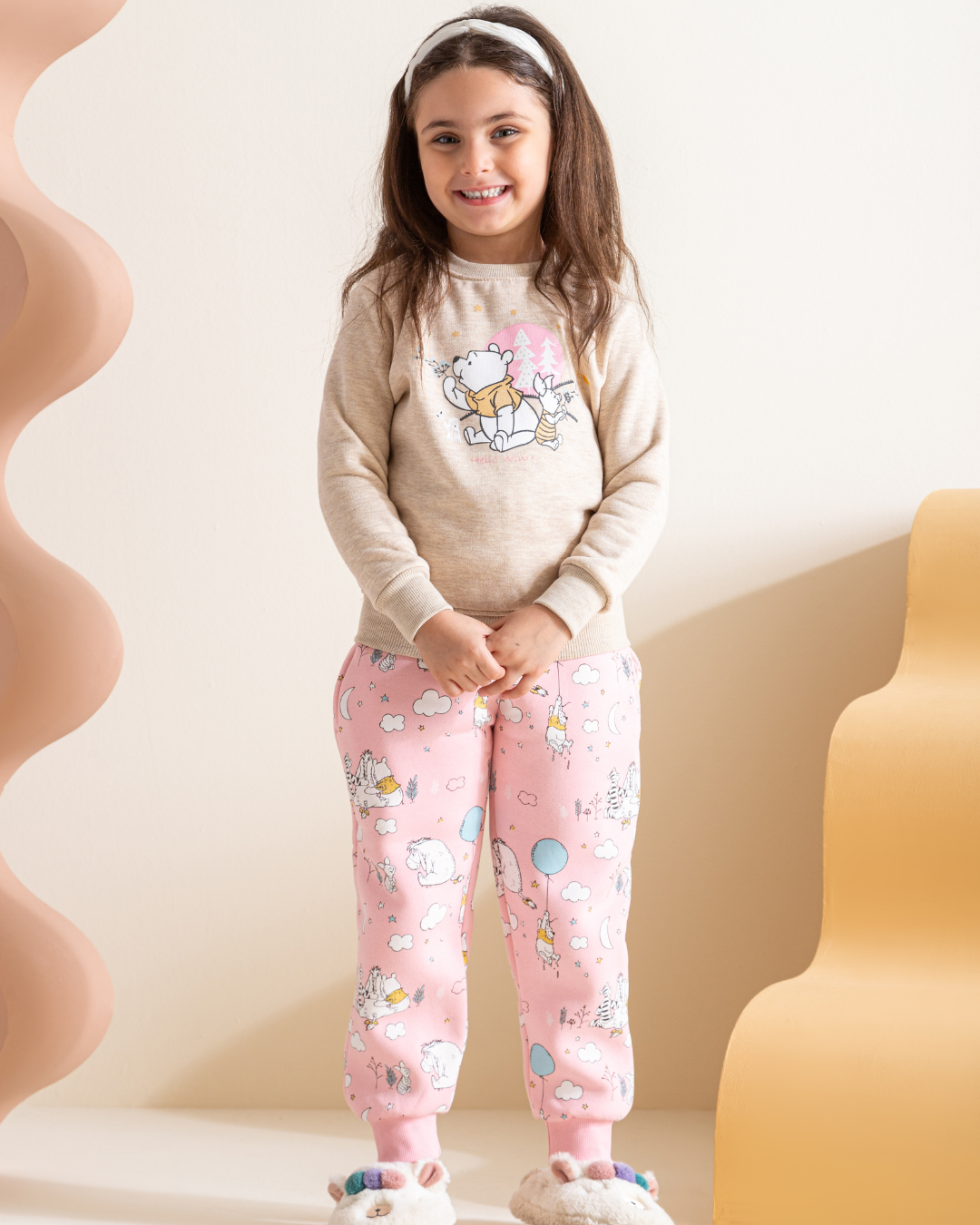 Hello winter Disney children's pajamas for girls with pooh print pants