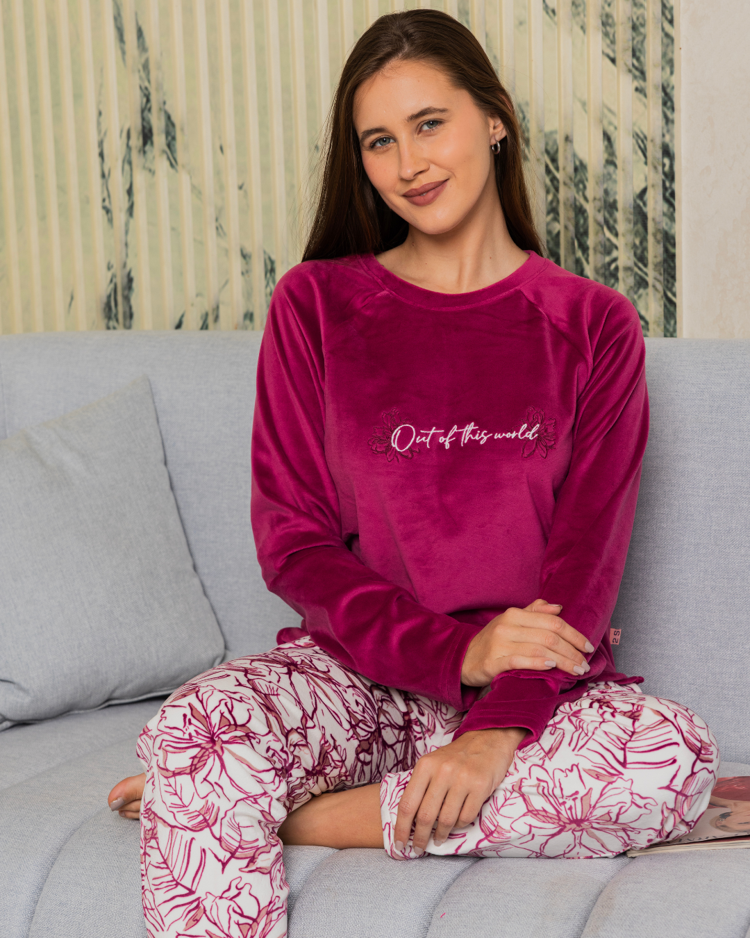 Out of this world Women's pajamas with sleeves and Heidi trousers in Heidi printed