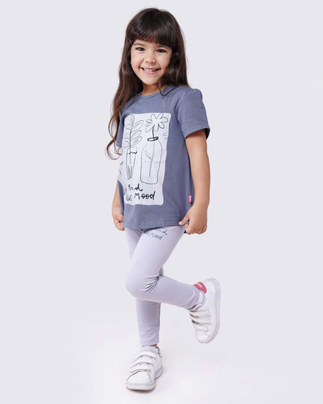 Wendy Mind Girls' half-sleeved pajamas with printed chest and trousers