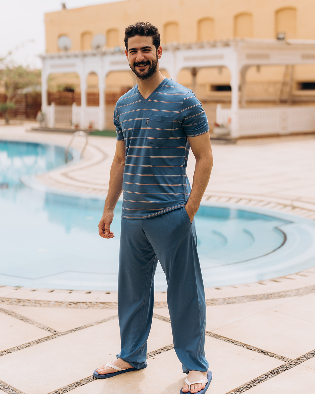 Striped V pocket width of men's pajama pants