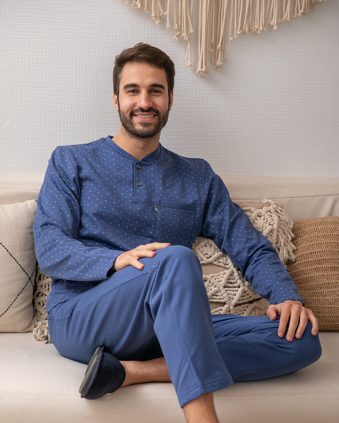 Men's pajamas printed with zari squares on the chest