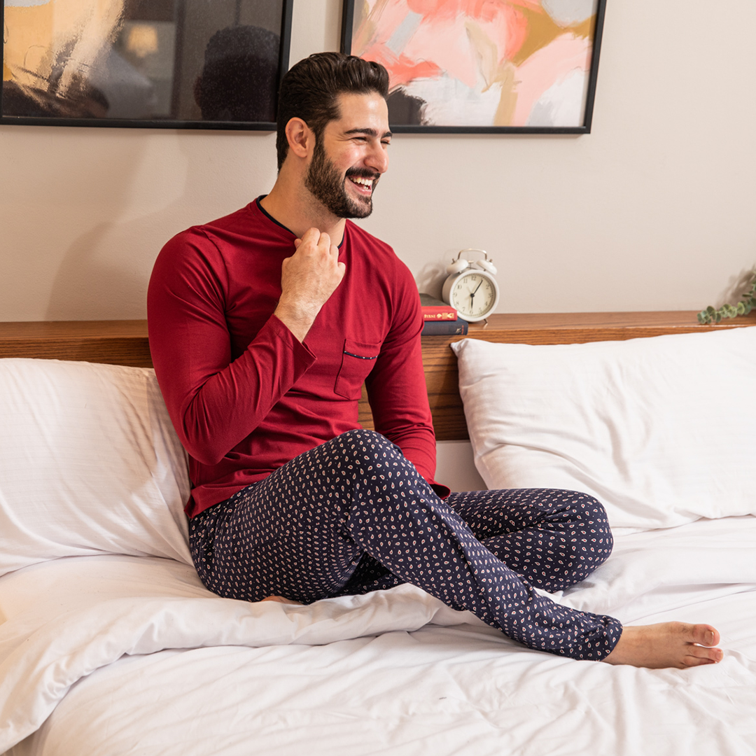Men's pajamas with a stripe on the pocket
