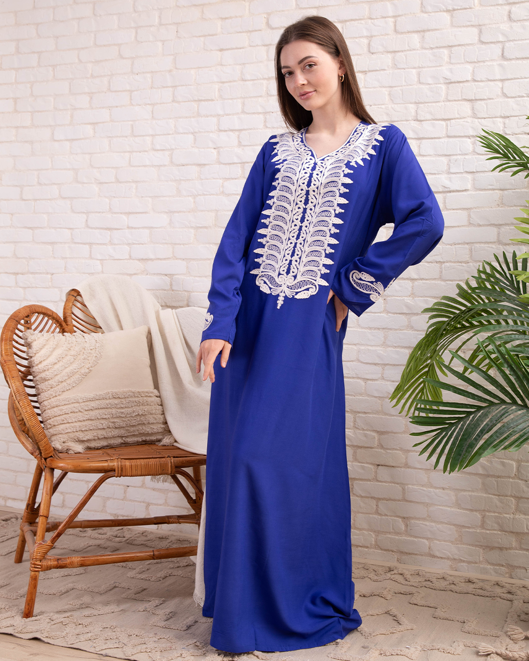 Plain viscose shirt with embroidered sleeves 6