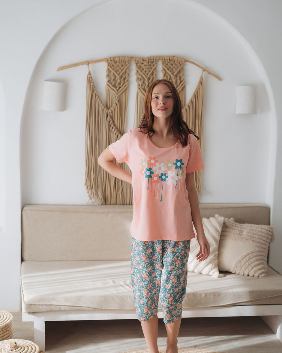 Women's pajamas, half sleeves, a floral pentacor
