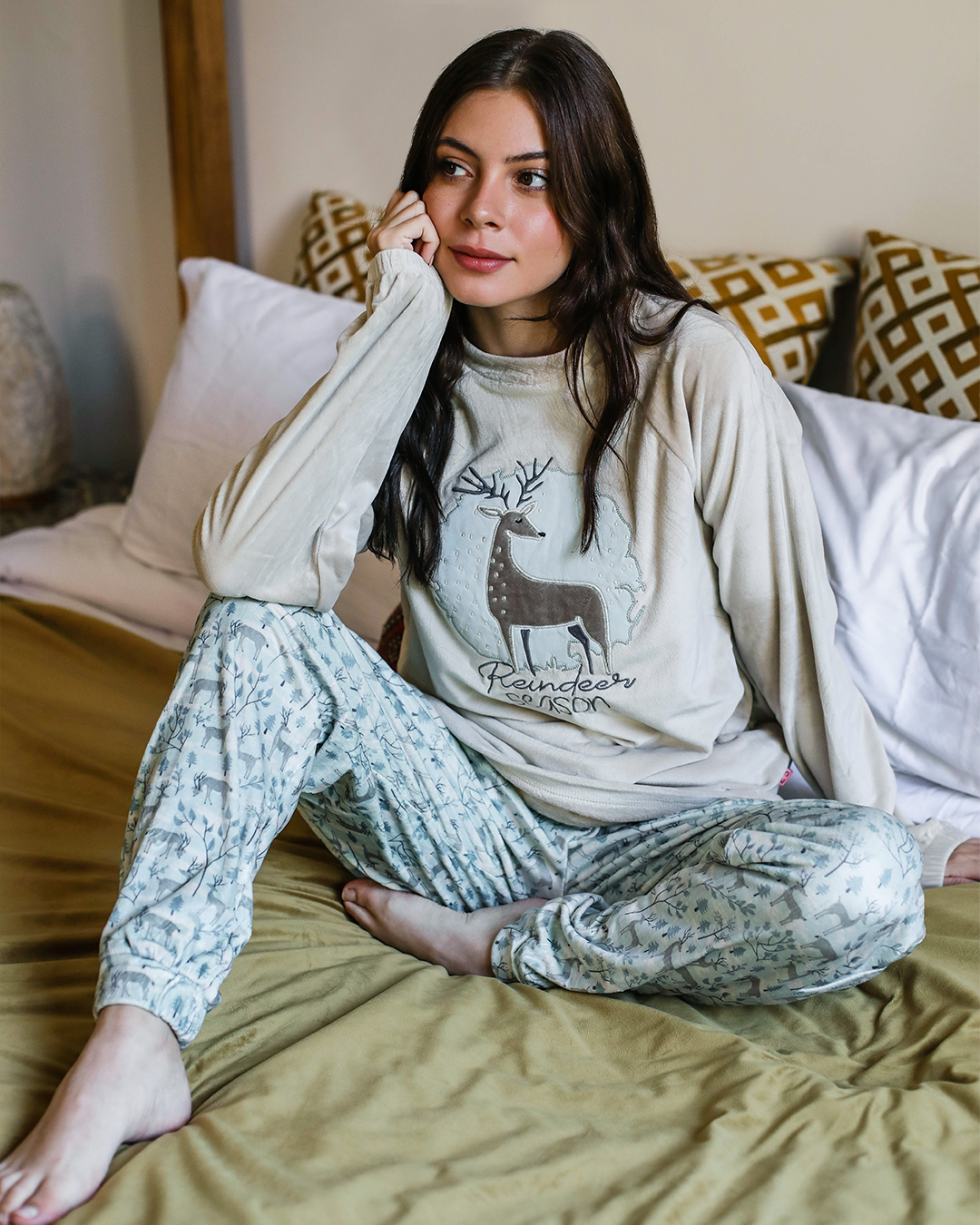 Reindeer season women's cashmere printed pajama pants