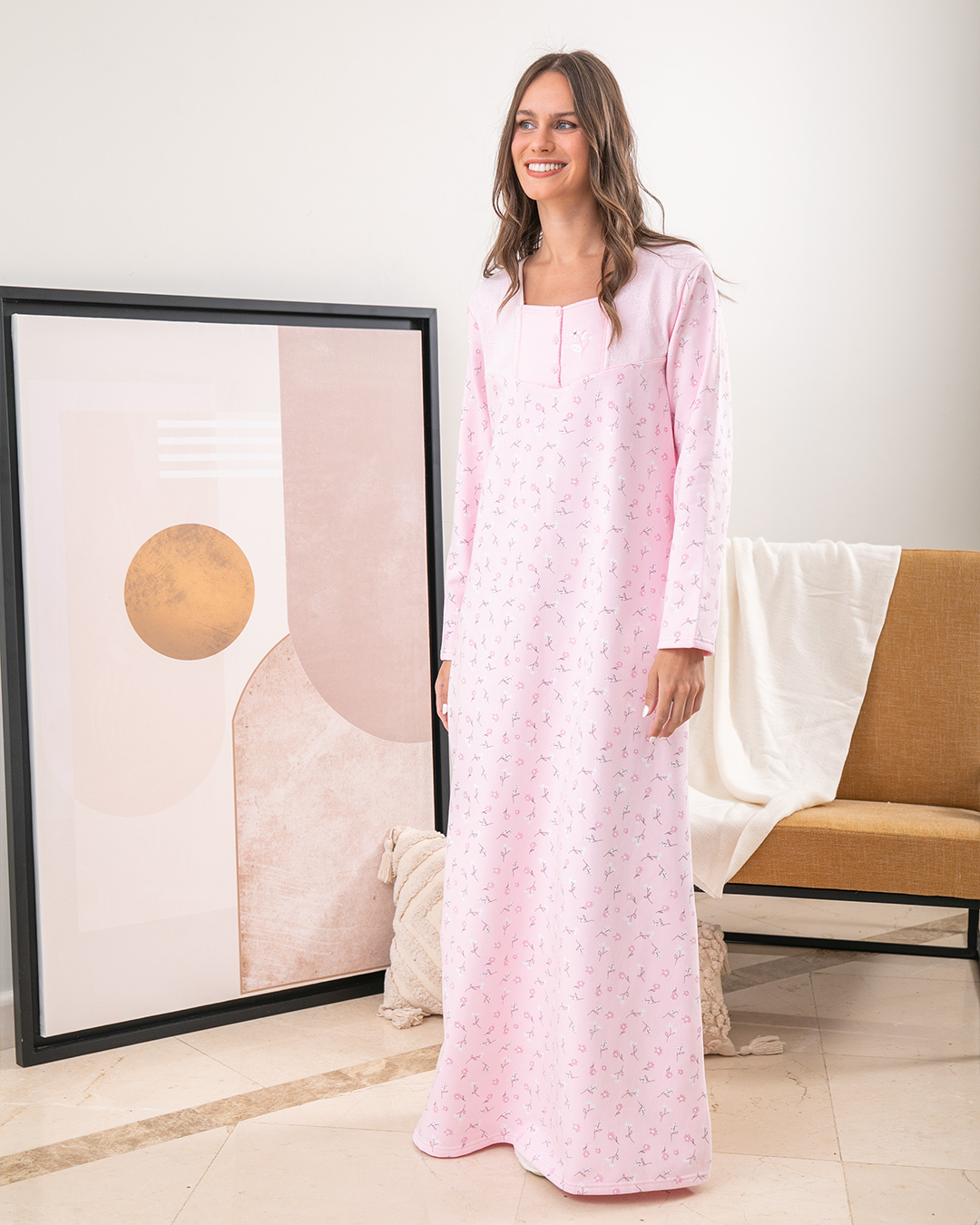 flower Women's nightgown with embroidered lace sleeves