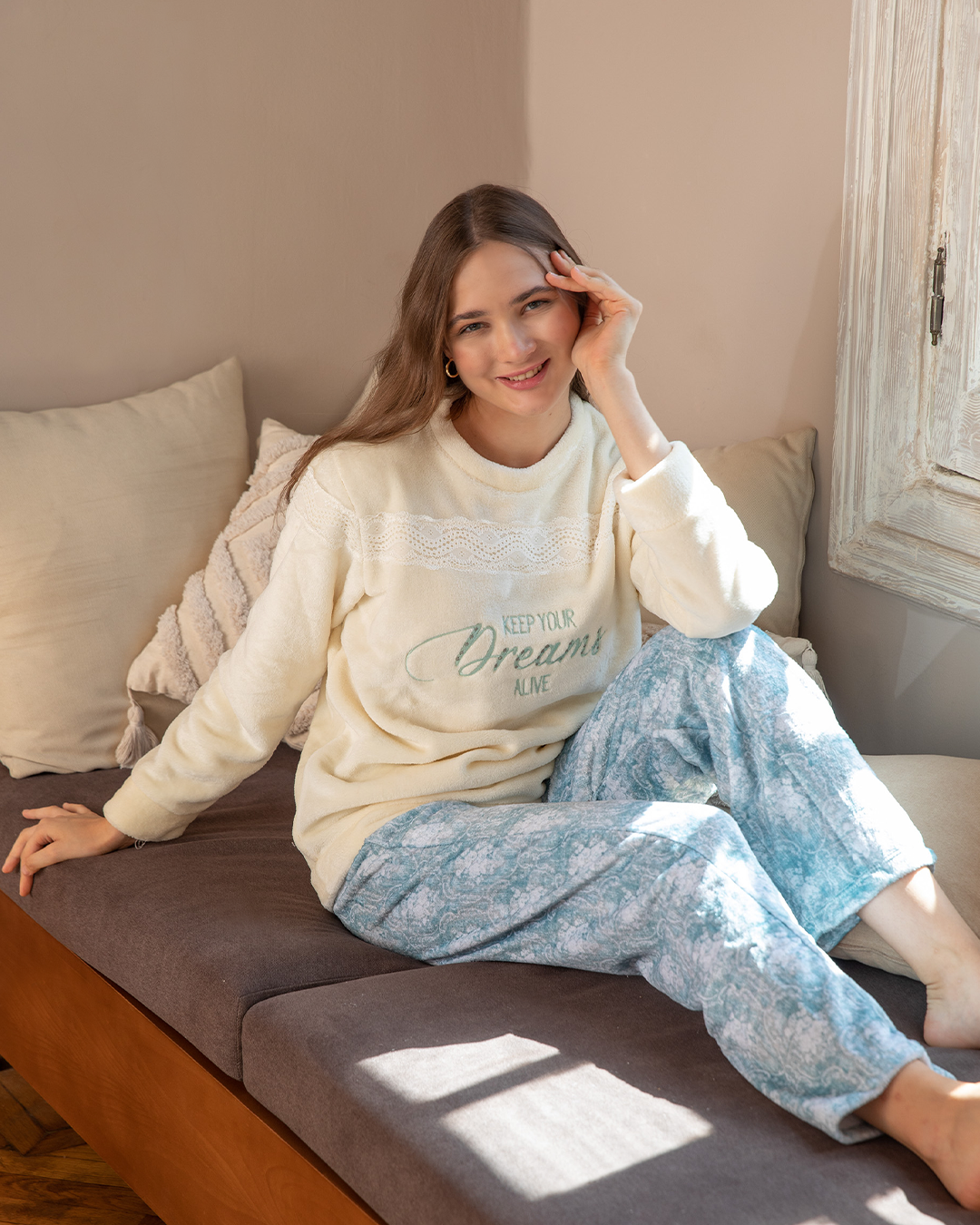 dreams Women's Pajama Polar Lace on the chest