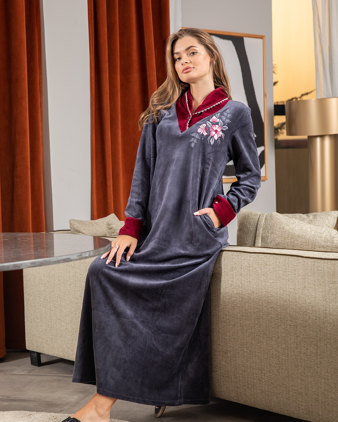 Women's velor shirt, cool shawl, embroidered with roses