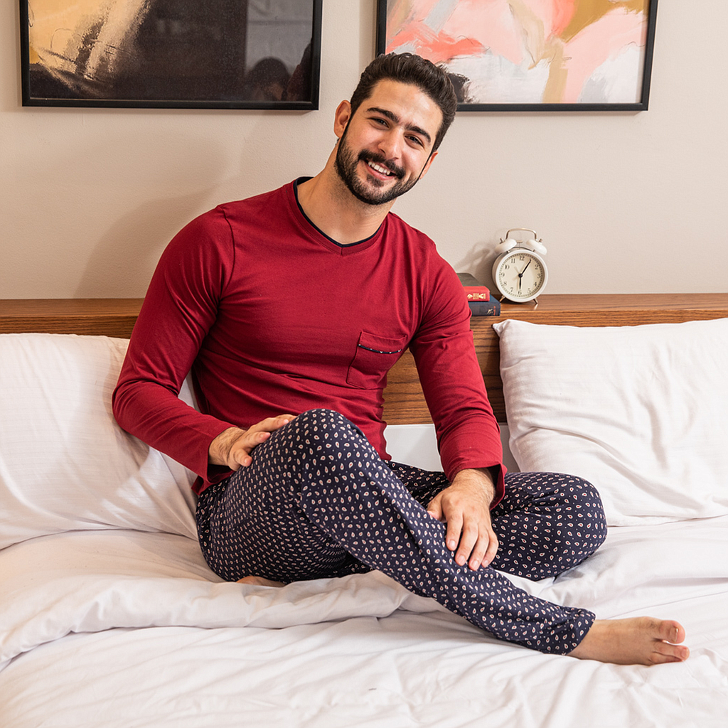 Men's pajamas with a stripe on the pocket