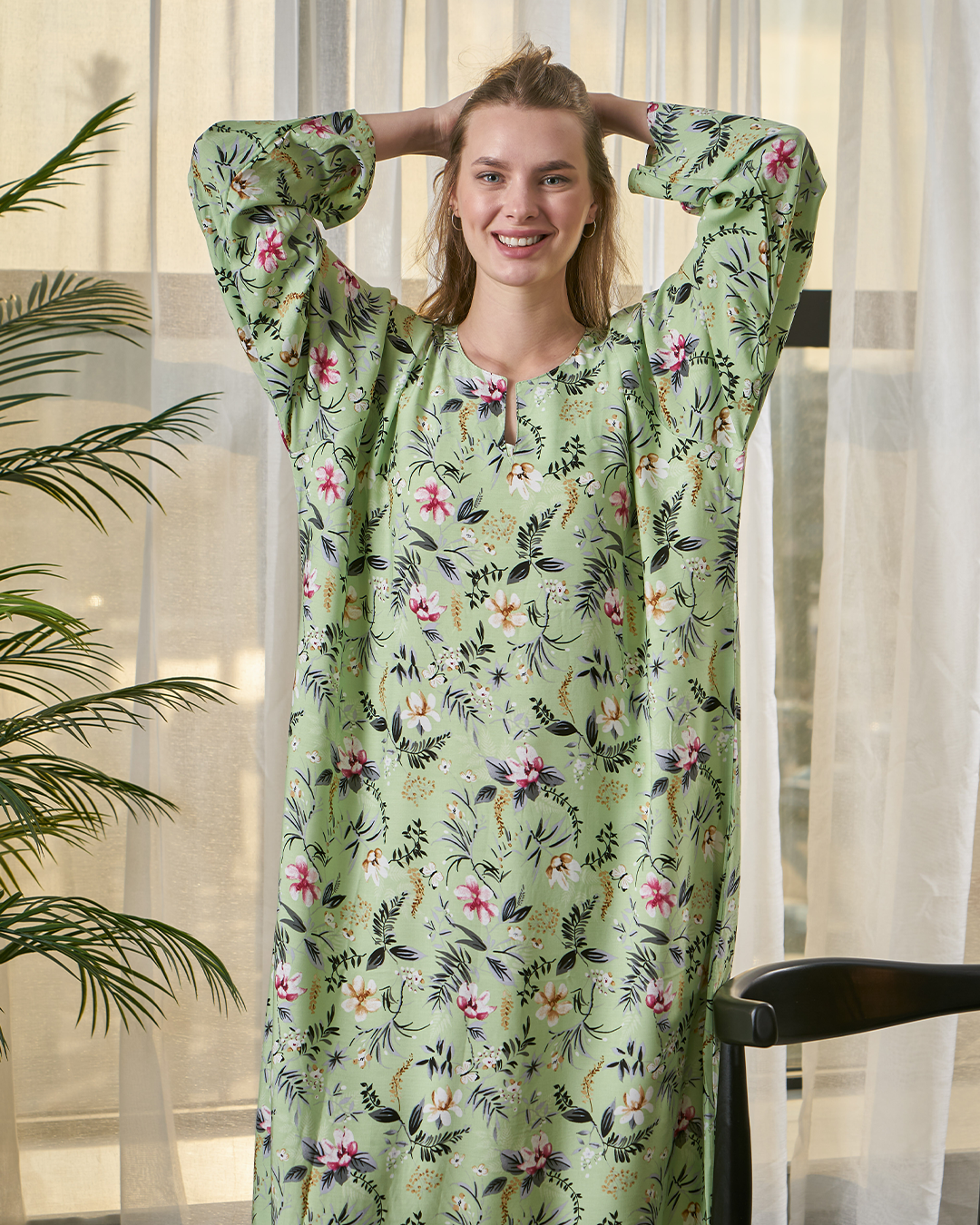 Viscose shirt with floral sleeves 50