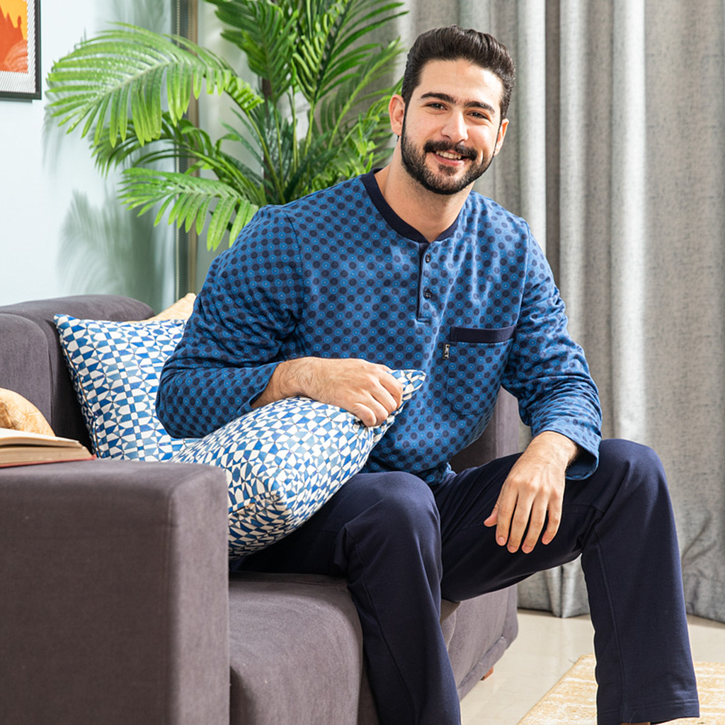 Men's pajamas with buttons and pockets