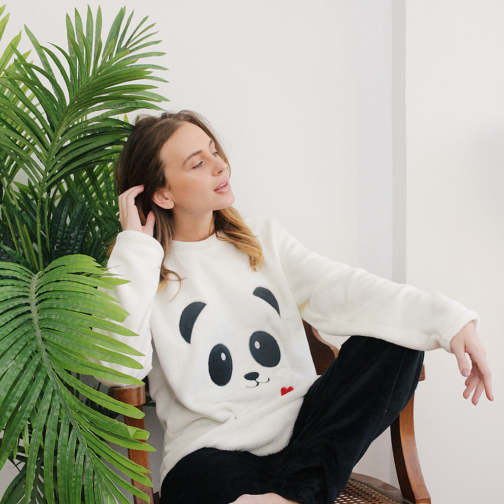 Women's pajamas panda and heart
