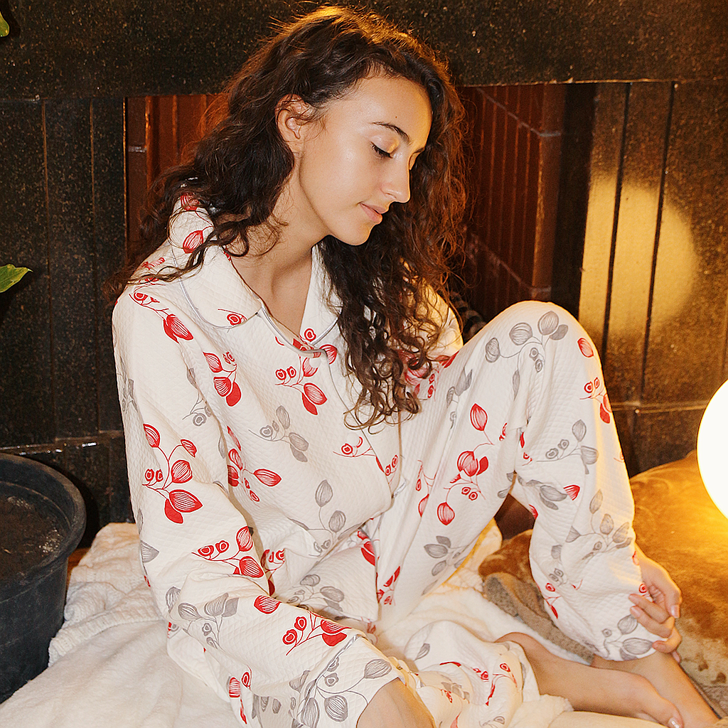 Almond flower capitone pajamas for women