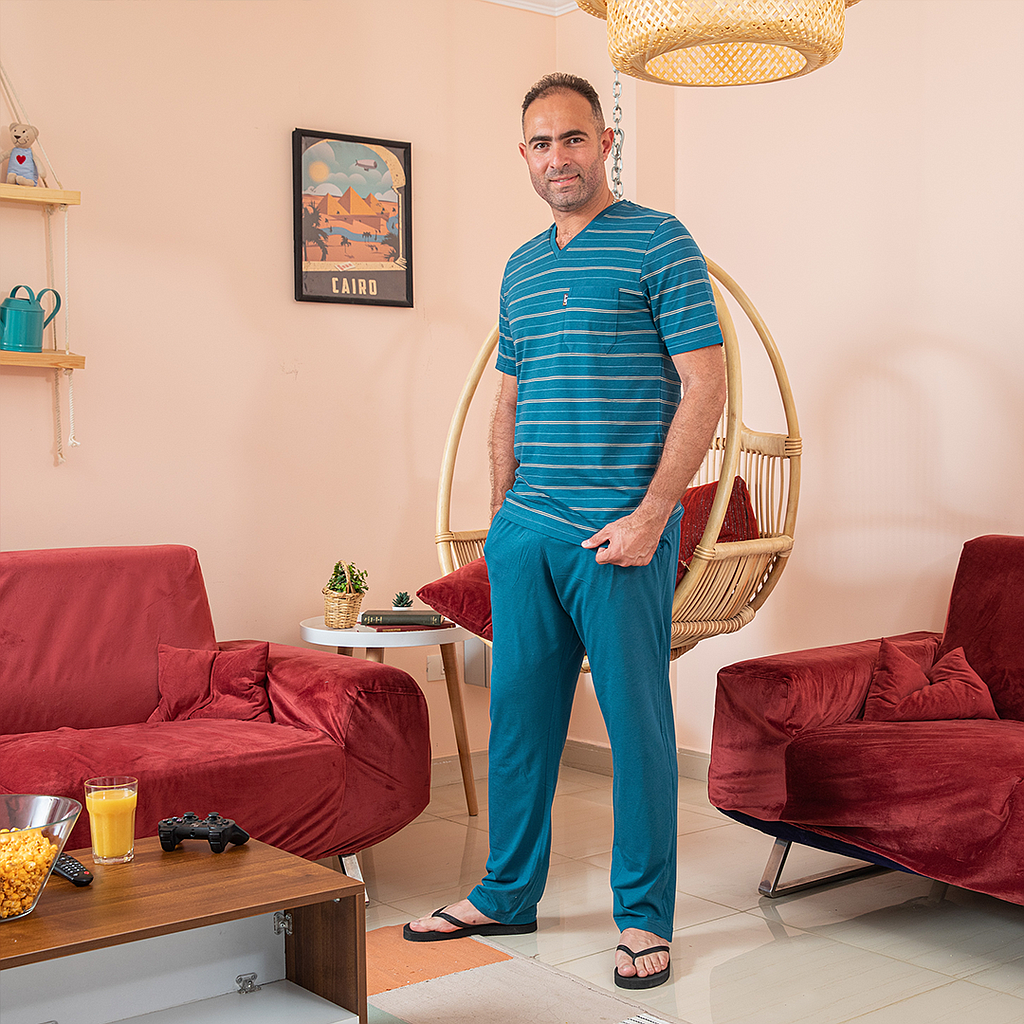 Men's pajama pants with a chest pocket
