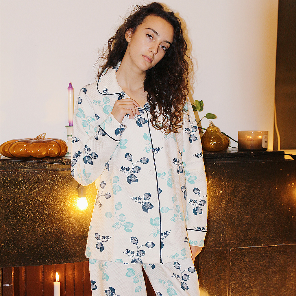 Almond flower capitone pajamas for women